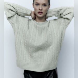 Zara 100% Cashmere Sweater 🧼🩵